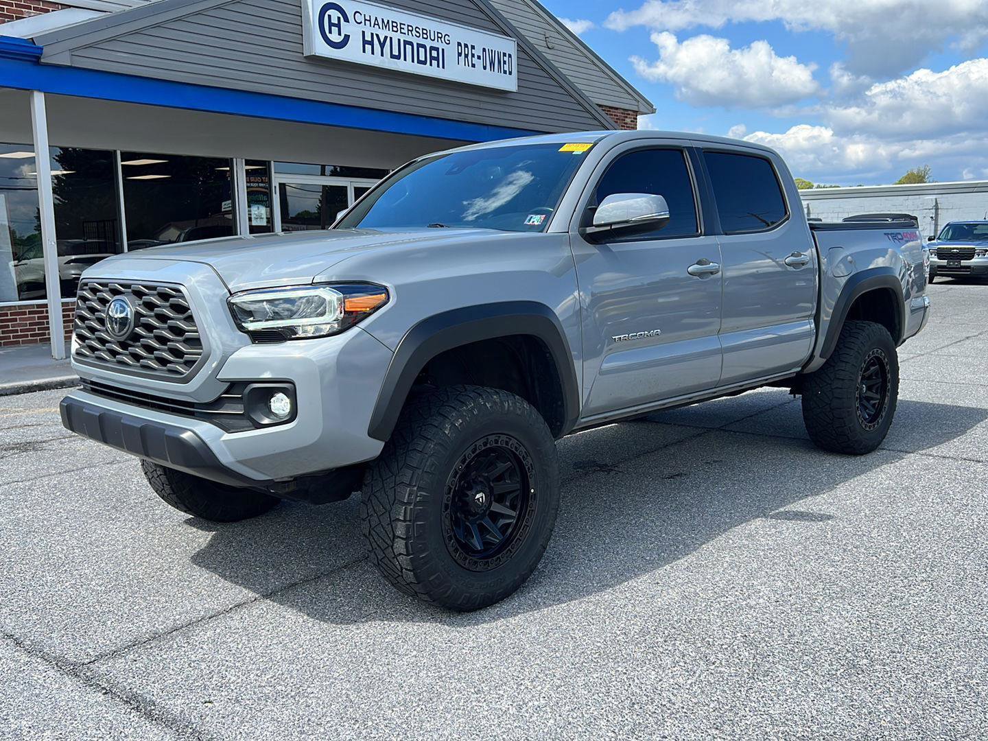 Used 2021 Toyota Tacoma TRD Off-Road AWD/4WD image 1