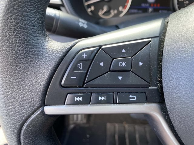 Used 2024 Nissan Altima 2.5 SV FWD image 17