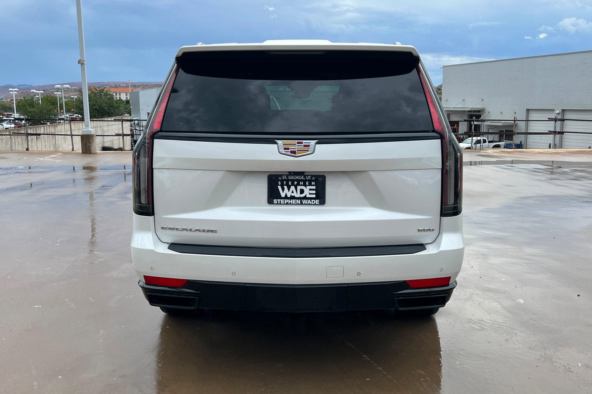Used 2021 Cadillac Escalade ESV Sport w/ Driver Assist Tech Package AWD/4WD image 5