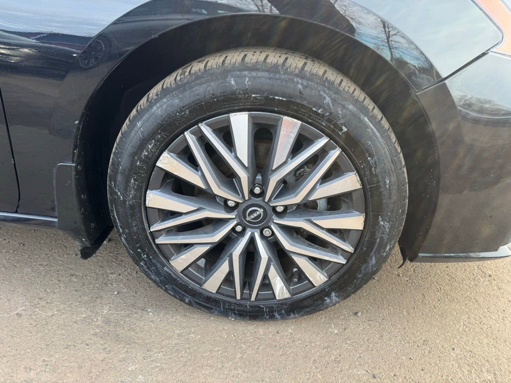 Used 2023 Nissan Altima 2.5 SV image 12