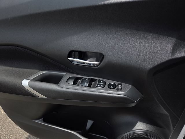 Used 2022 Nissan Kicks SV FWD image 15