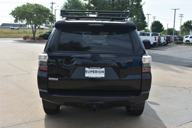 Used 2021 Toyota 4Runner Venture w/ Moonroof Package AWD/4WD image 6