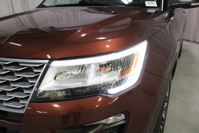 Used 2018 Ford Explorer Platinum AWD/4WD image 34