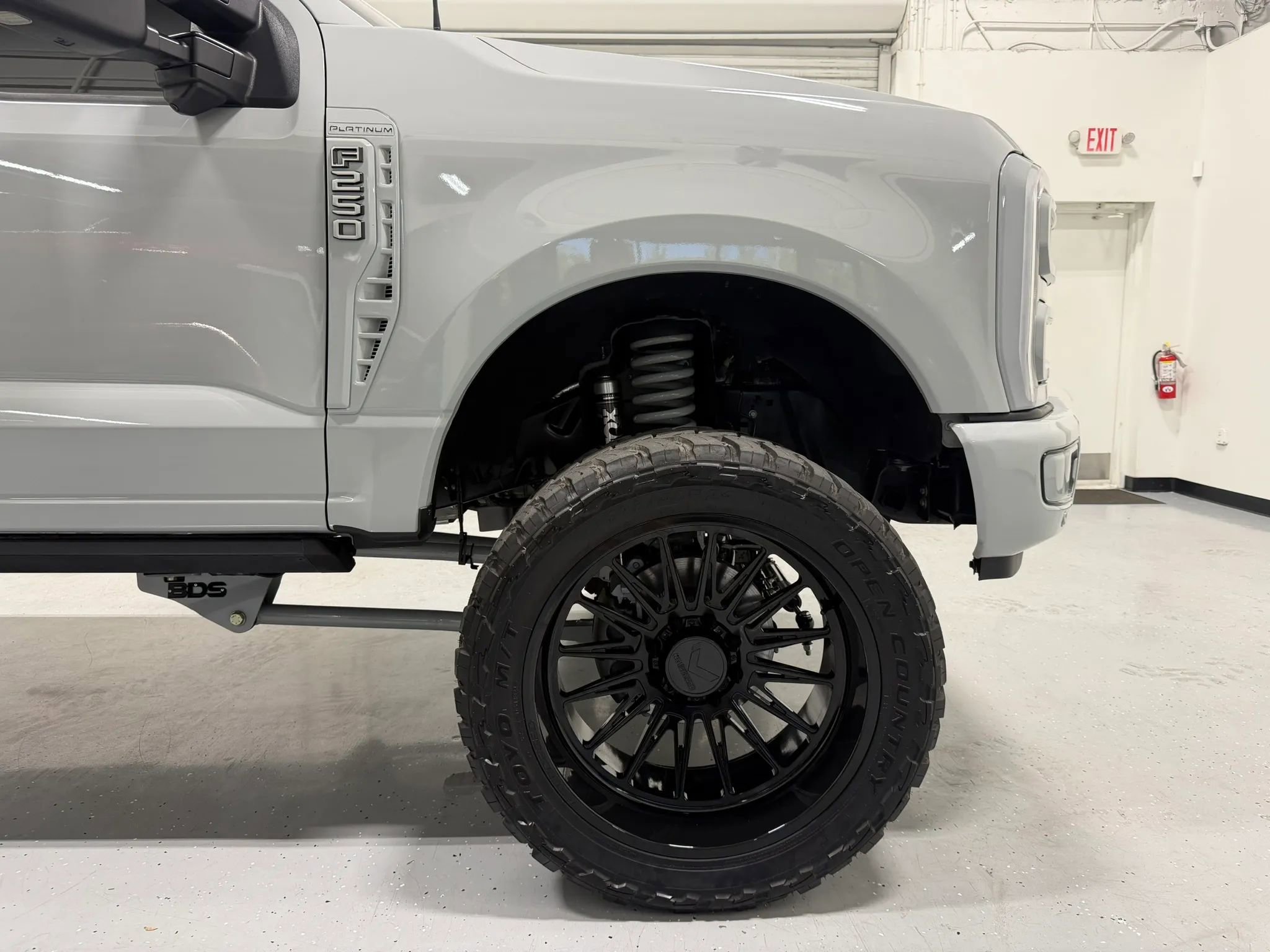 Used 2025 Ford F250 Platinum image 28