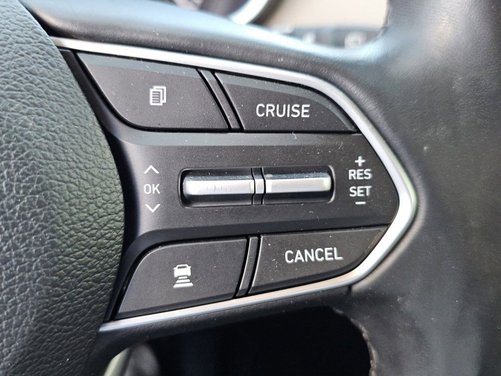 Used 2020 Hyundai Santa Fe Limited AWD/4WD image 14