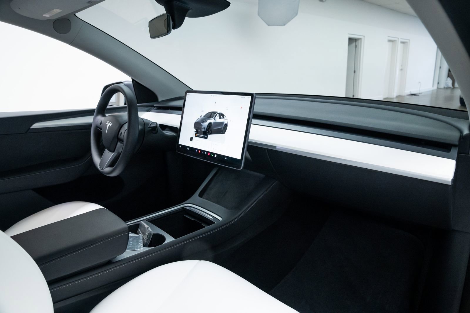 Used 2024 Tesla Model Y Performance image 24