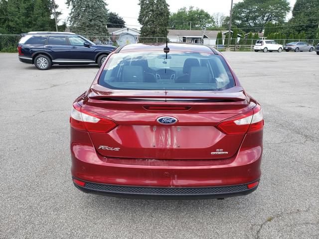 Used 2014 Ford Focus SE w/ Equipment Group 201A FWD image 4