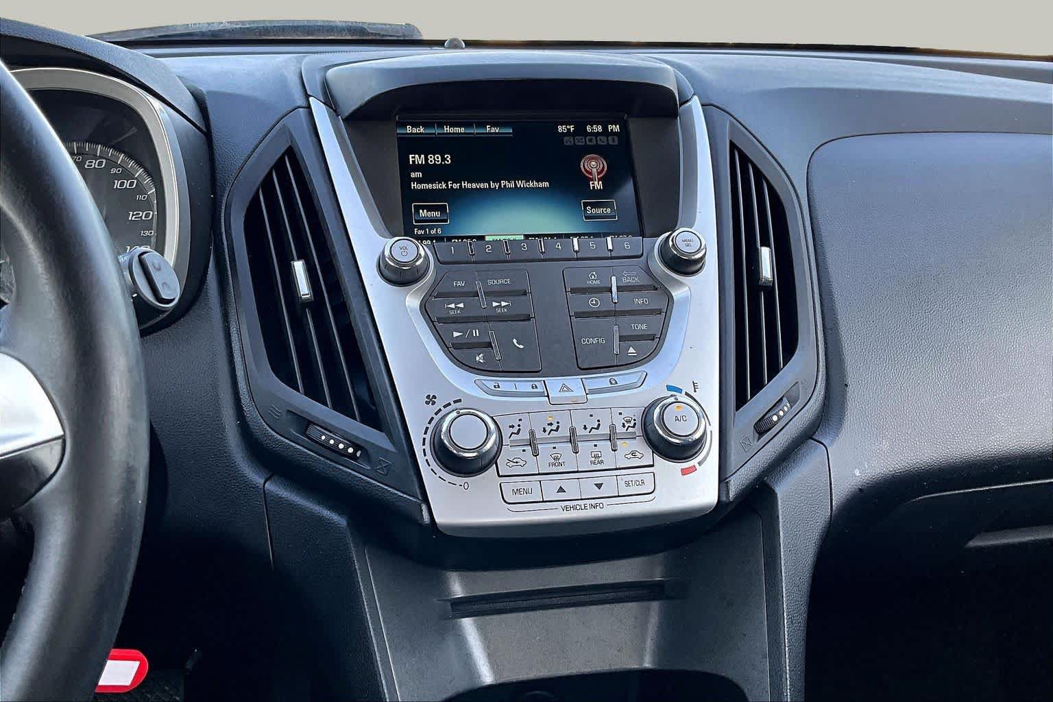 Used 2015 Chevrolet Equinox LT w/ Driver Convenience Package FWD image 7