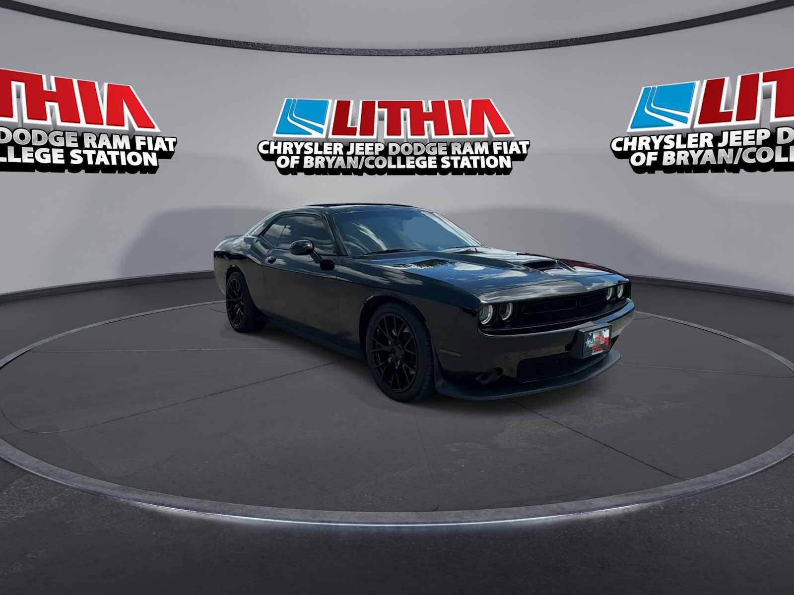 Used 2023 Dodge Challenger R/T w/ Blacktop Package RWD video 2