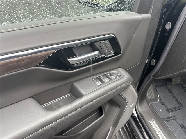 New 2026 Chevrolet Suburban Premier image 15