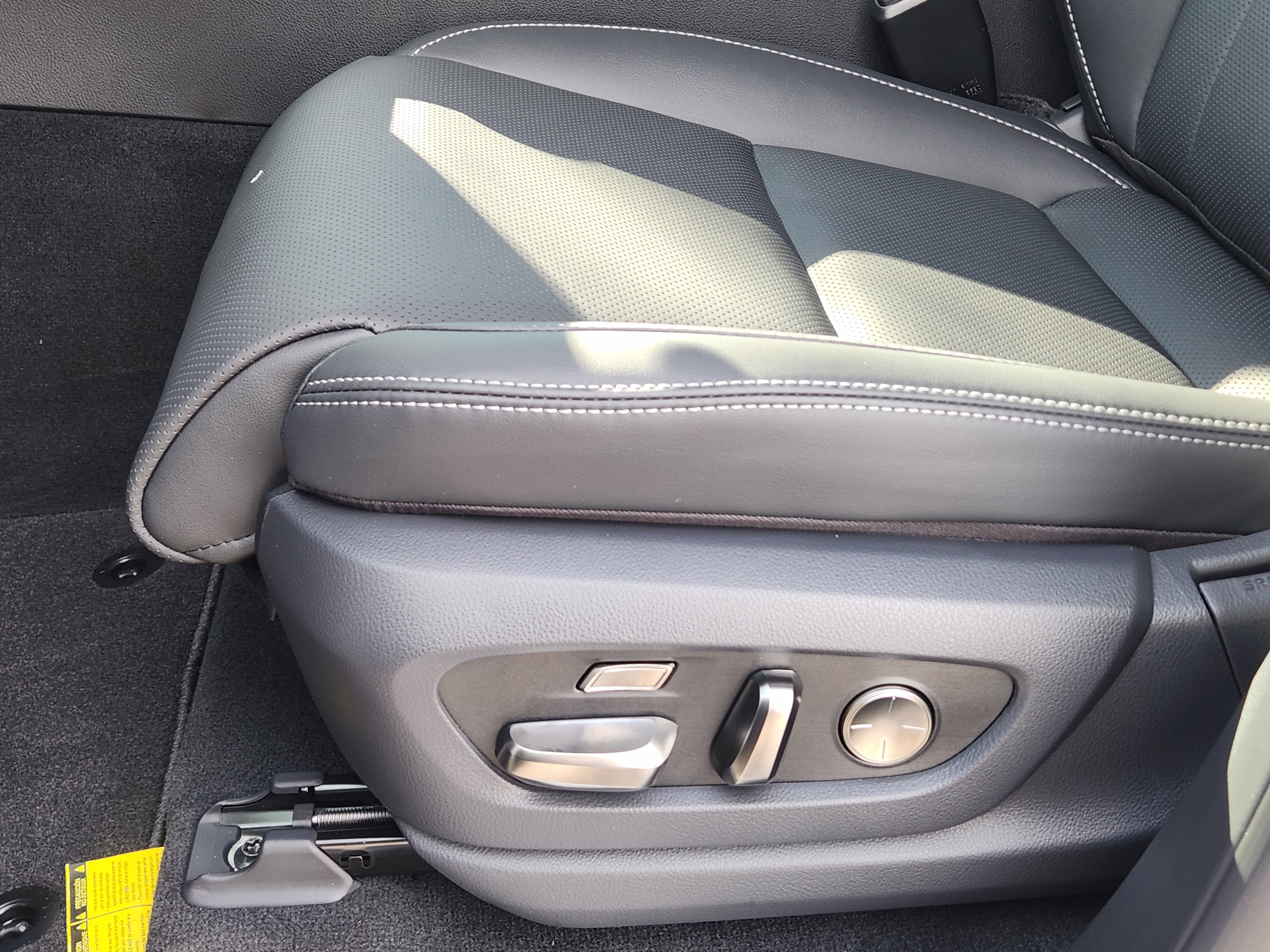 New 2026 Lexus LX 600 4WD w/ Luxury Package image 18