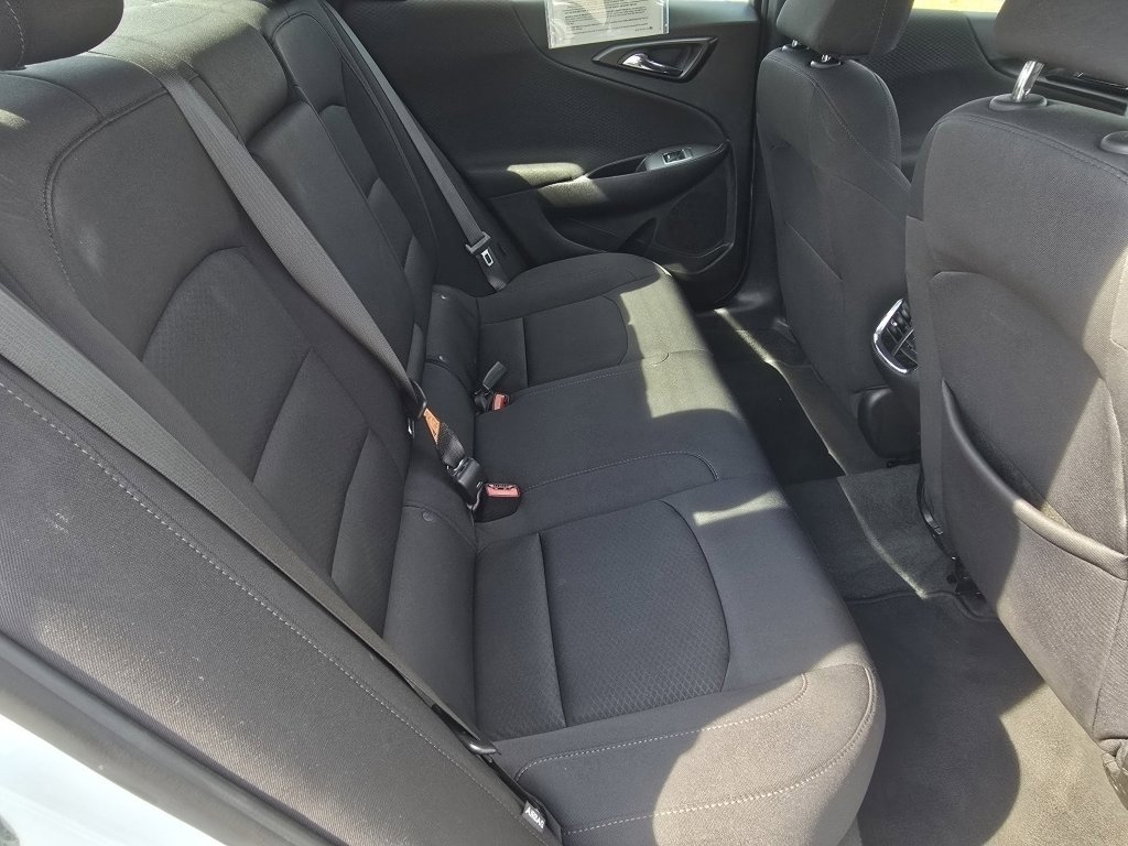 Used 2024 Chevrolet Malibu LT image 19