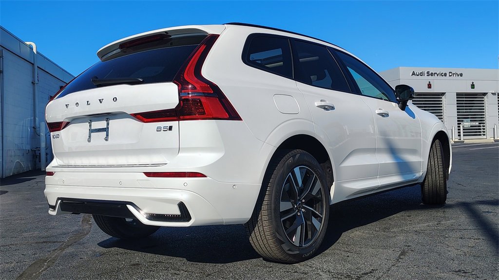 New 2026 Volvo XC60 B5 Plus w/ Climate Package image 3