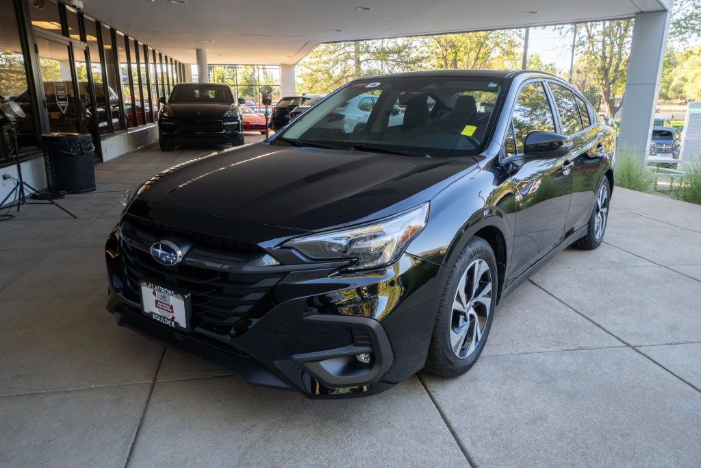 Used 2025 Subaru Legacy Premium w/ Popular Package #1 AWD/4WD image 3
