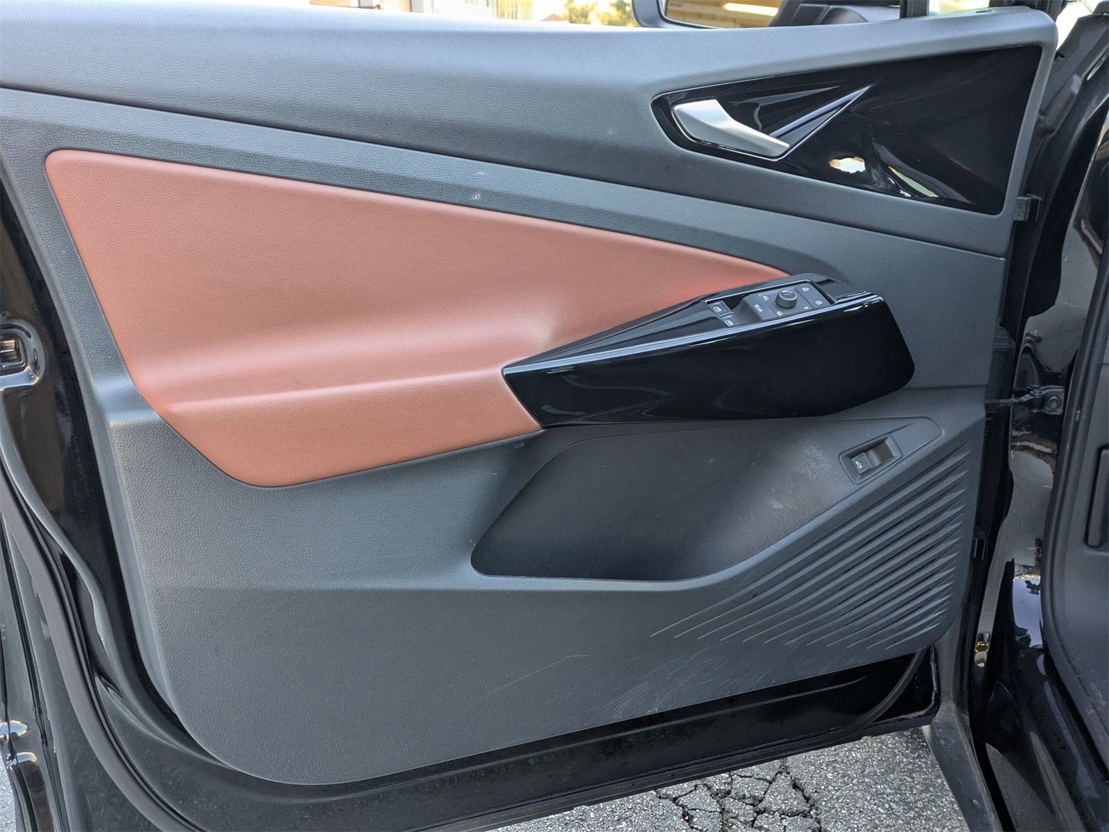 Used 2021 Volkswagen ID.4 Pro S w/ ID.4 Protection Package (IPT) image 16