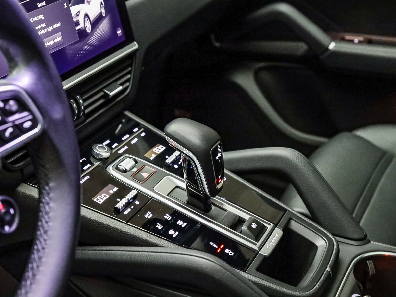 Certified 2022 Porsche Cayenne Platinum Edition AWD/4WD image 27