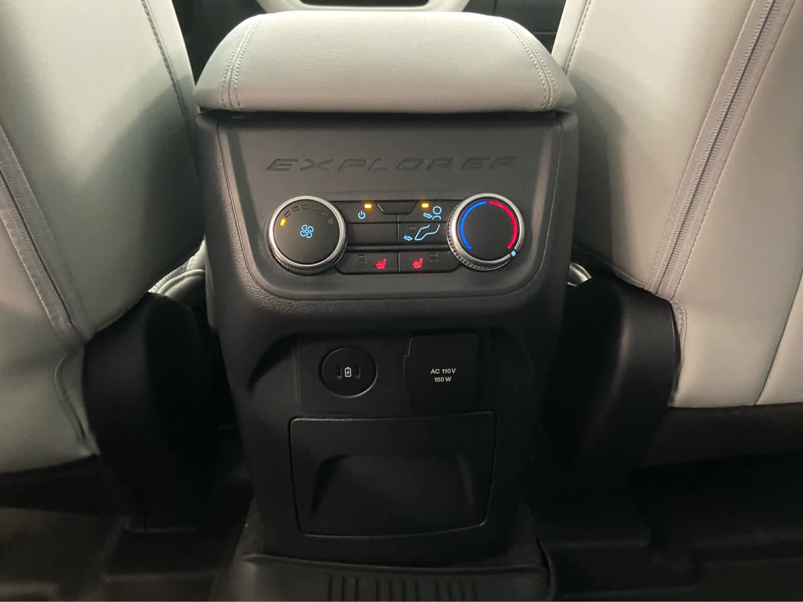 New 2026 Ford Explorer Platinum image 19