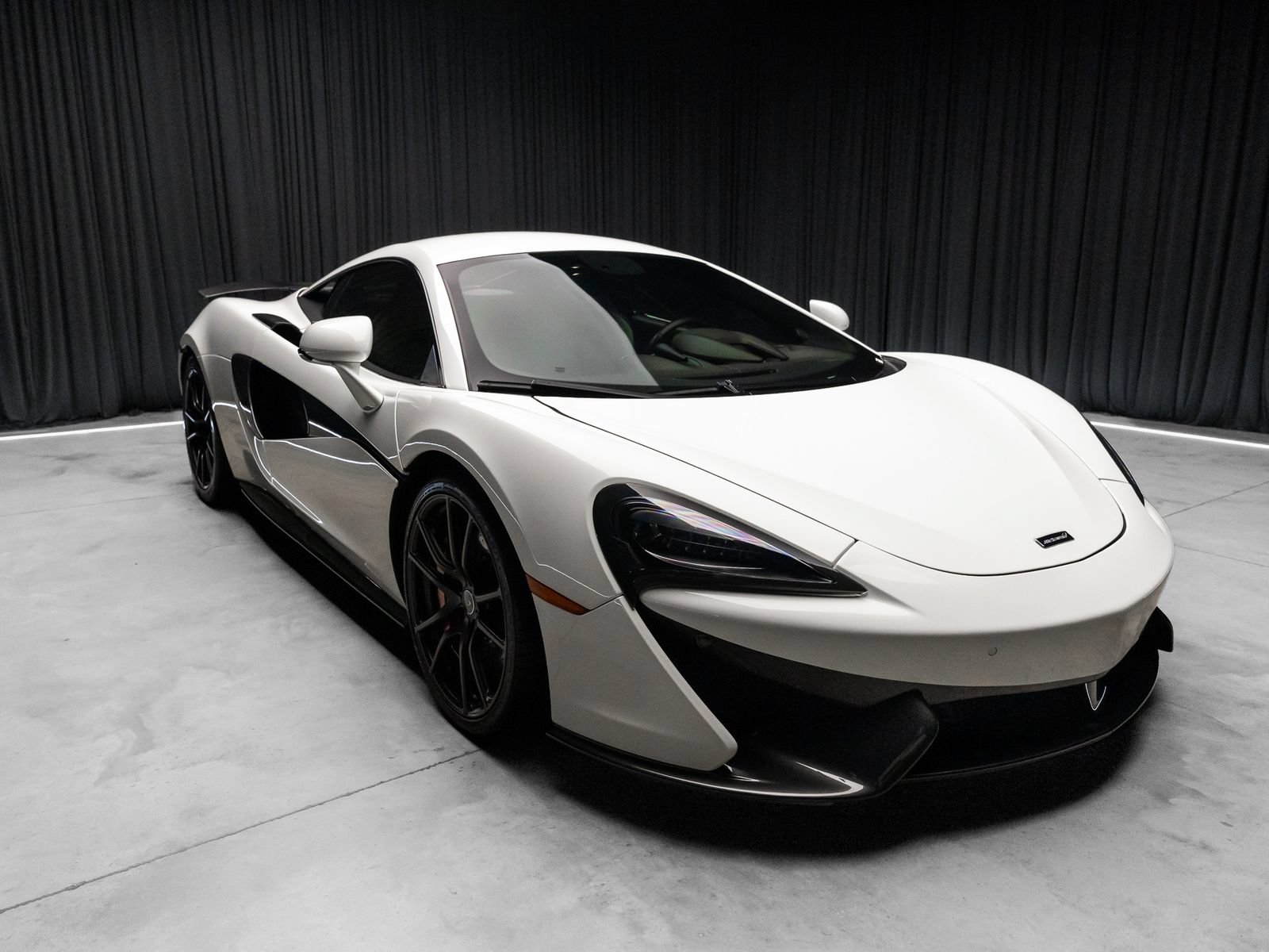 Used 2016 McLaren 570S Coupe RWD image 10