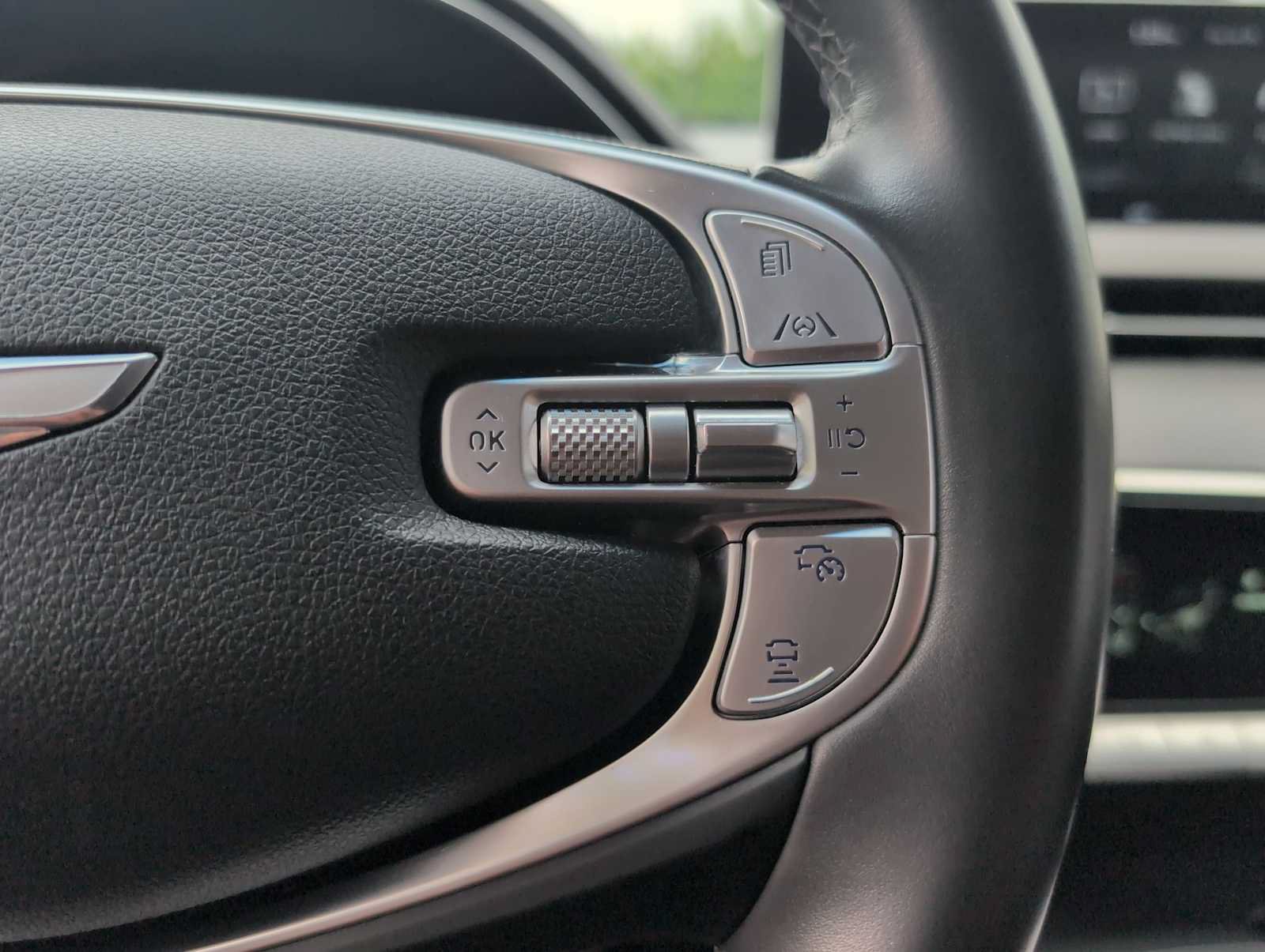 Used 2025 Genesis GV70 2.5T AWD/4WD image 24