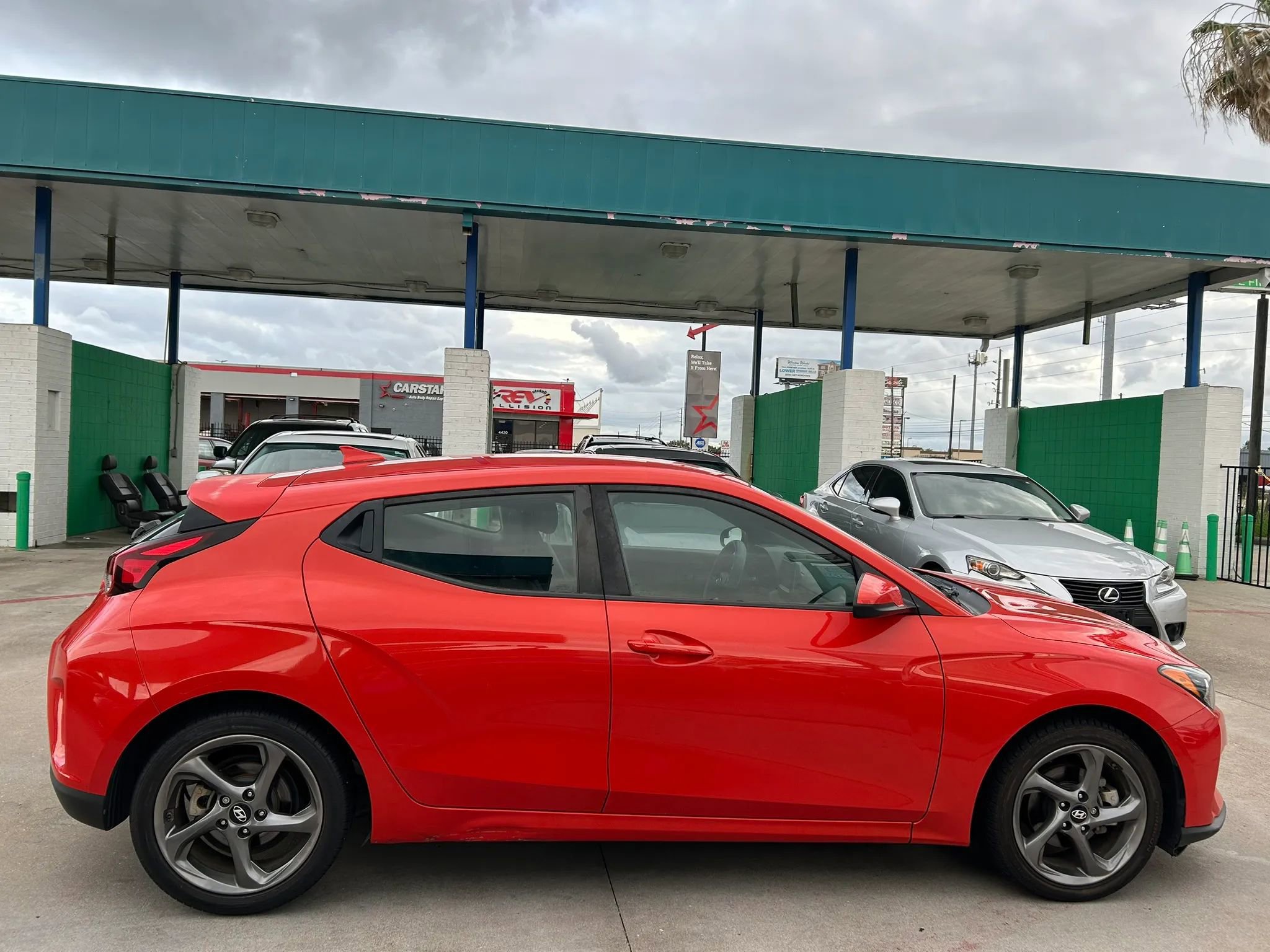 Used 2020 Hyundai Veloster 2.0 FWD image 6