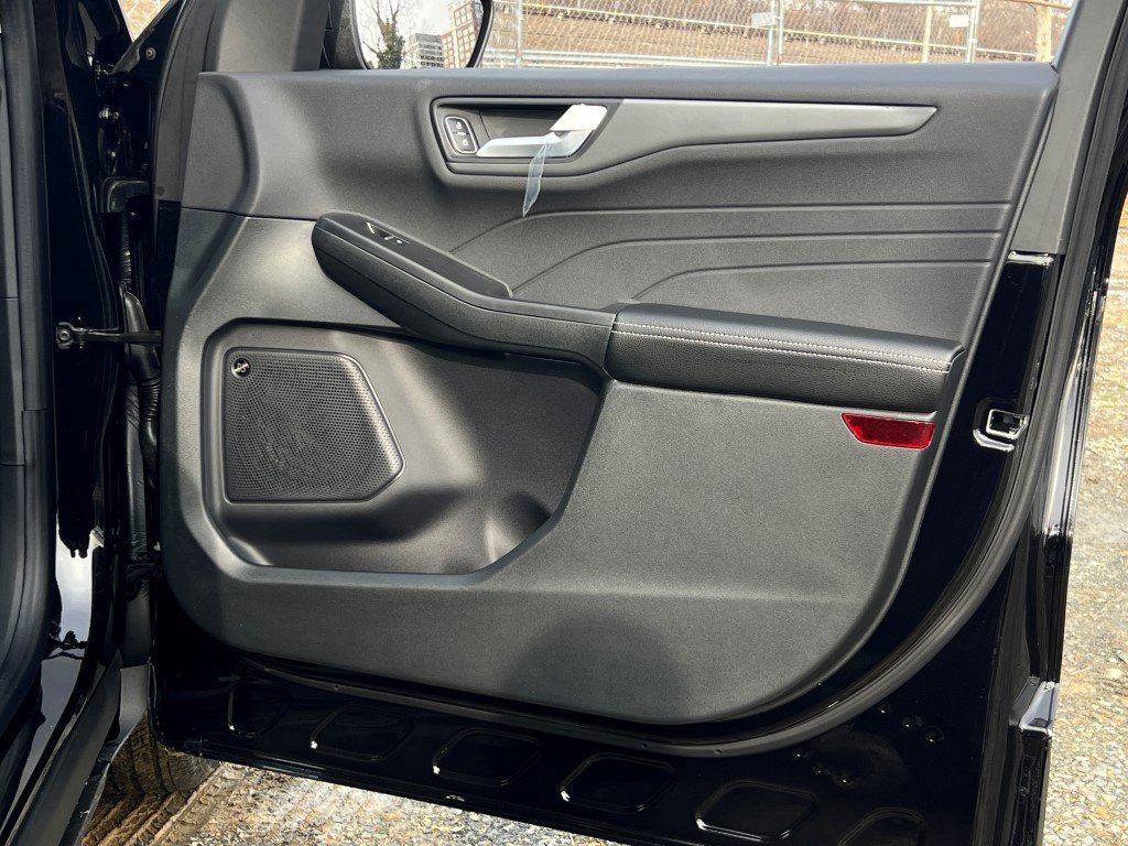 New 2026 Ford Escape Active w/ Active Premium Tech Pack FWD image 7