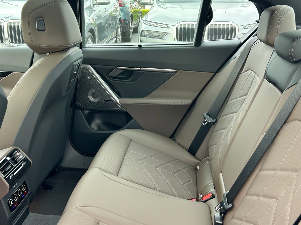 New 2027 BMW 550e xDrive w/ Executive Package AWD/4WD image 30