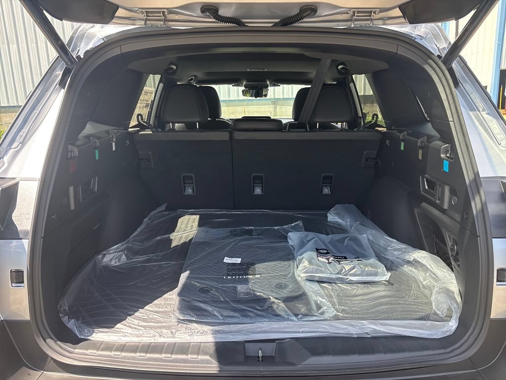 New 2026 Subaru Outback Touring AWD/4WD image 16