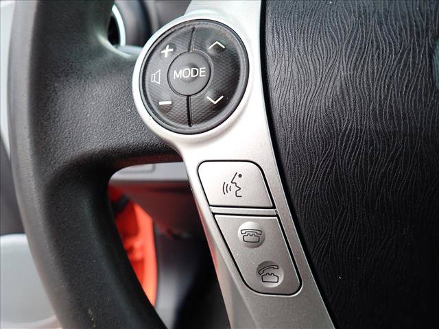 Used 2014 Toyota Prius C Three FWD image 9