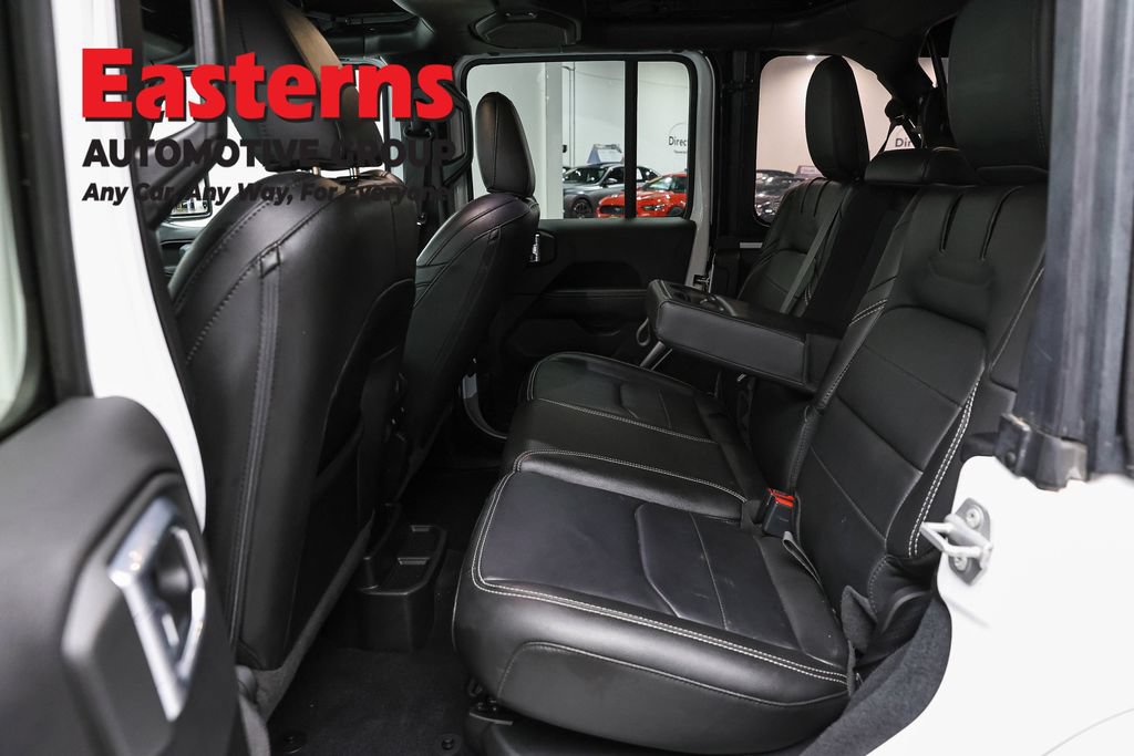 Used 2022 Jeep Wrangler Unlimited Sahara w/ Cold Weather Group AWD/4WD image 22