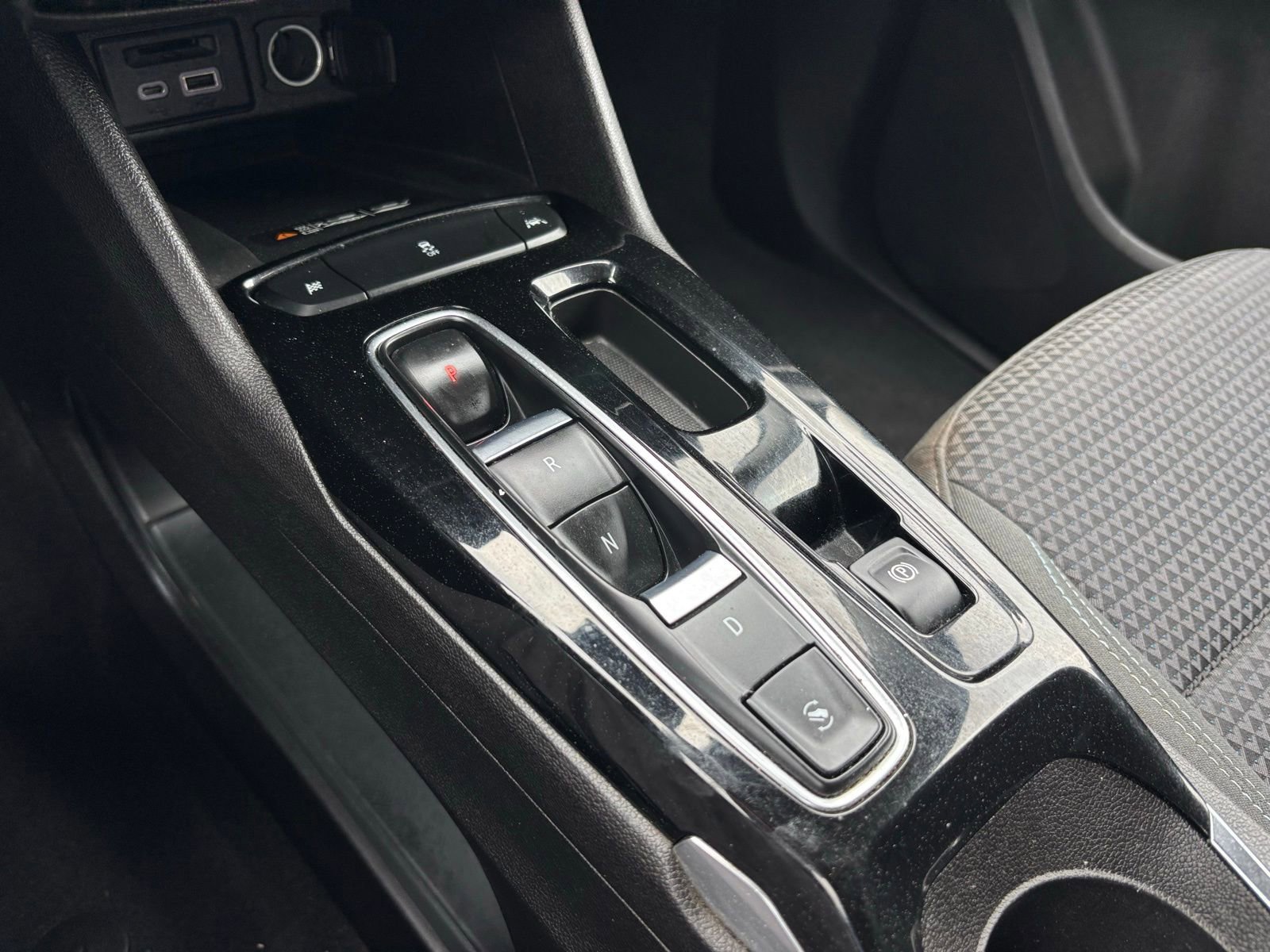 Used 2023 Chevrolet Bolt EUV LT image 26