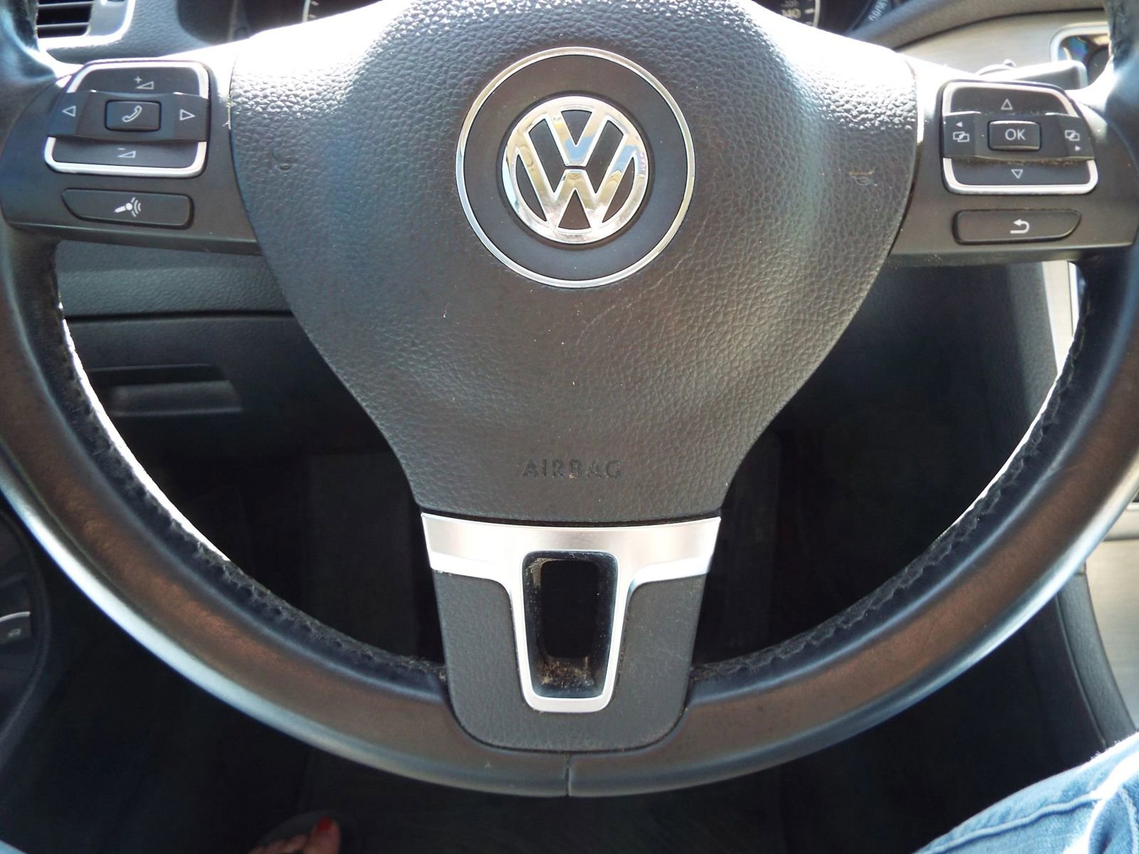Used 2014 Volkswagen Passat TDI SE FWD image 11