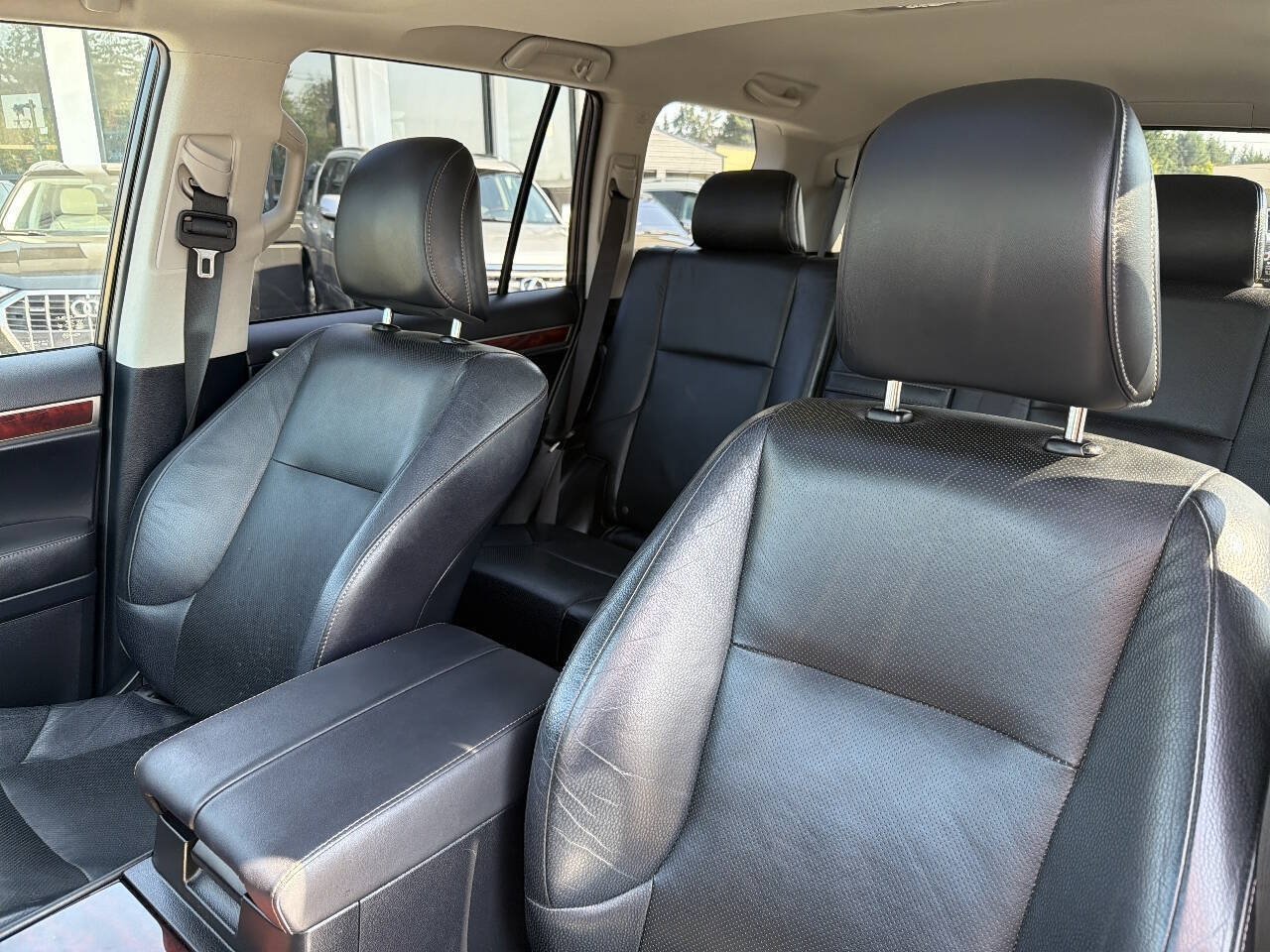 Used 2012 Lexus GX 460 w/ Convenience Pkg AWD/4WD image 38