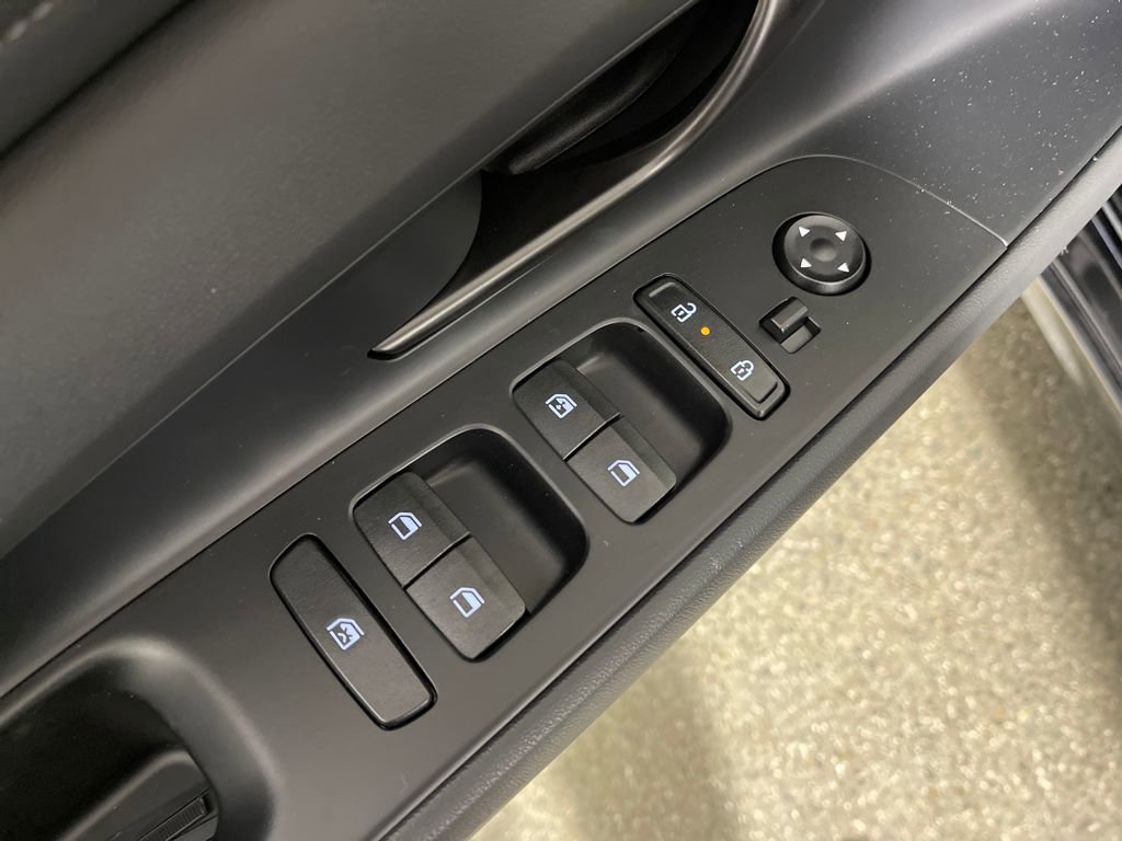 New 2026 Hyundai Elantra Sport image 18