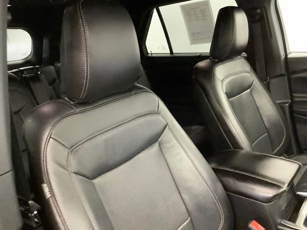 Used 2020 Ford Explorer Limited image 30