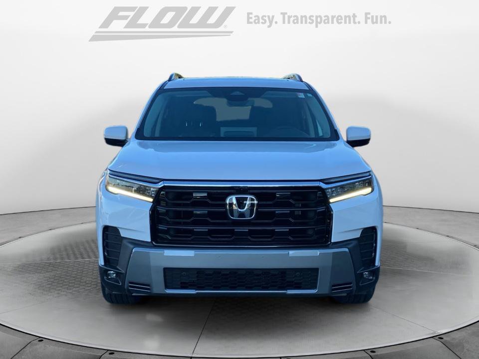 New 2026 Honda Pilot Touring image 2