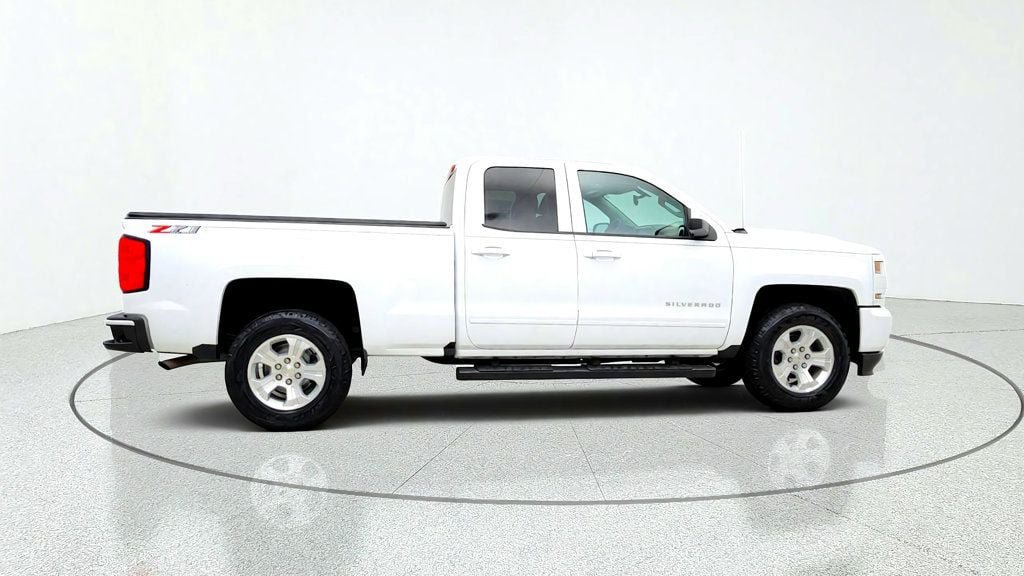 Used 2018 Chevrolet Silverado 1500 LT w/ All Star Edition AWD/4WD image 4