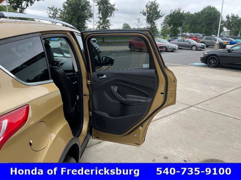 Used 2014 Ford Escape SE w/ SE Chrome Package FWD image 17