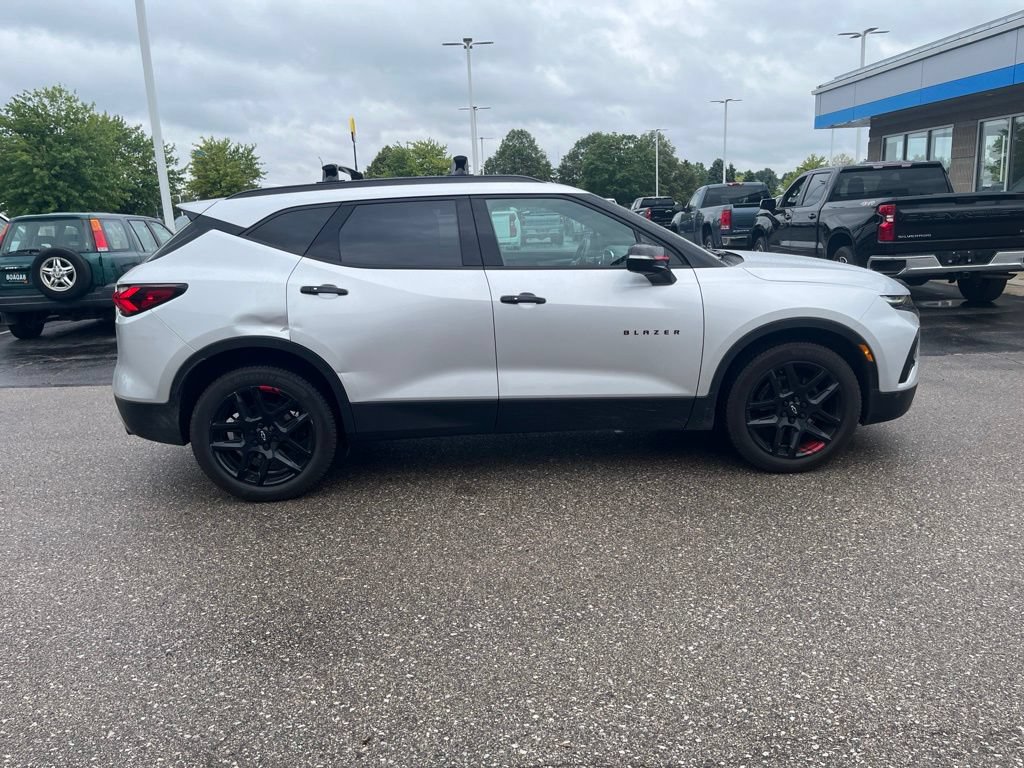 Used 2021 Chevrolet Blazer LT w/ Redline Edition AWD/4WD image 11