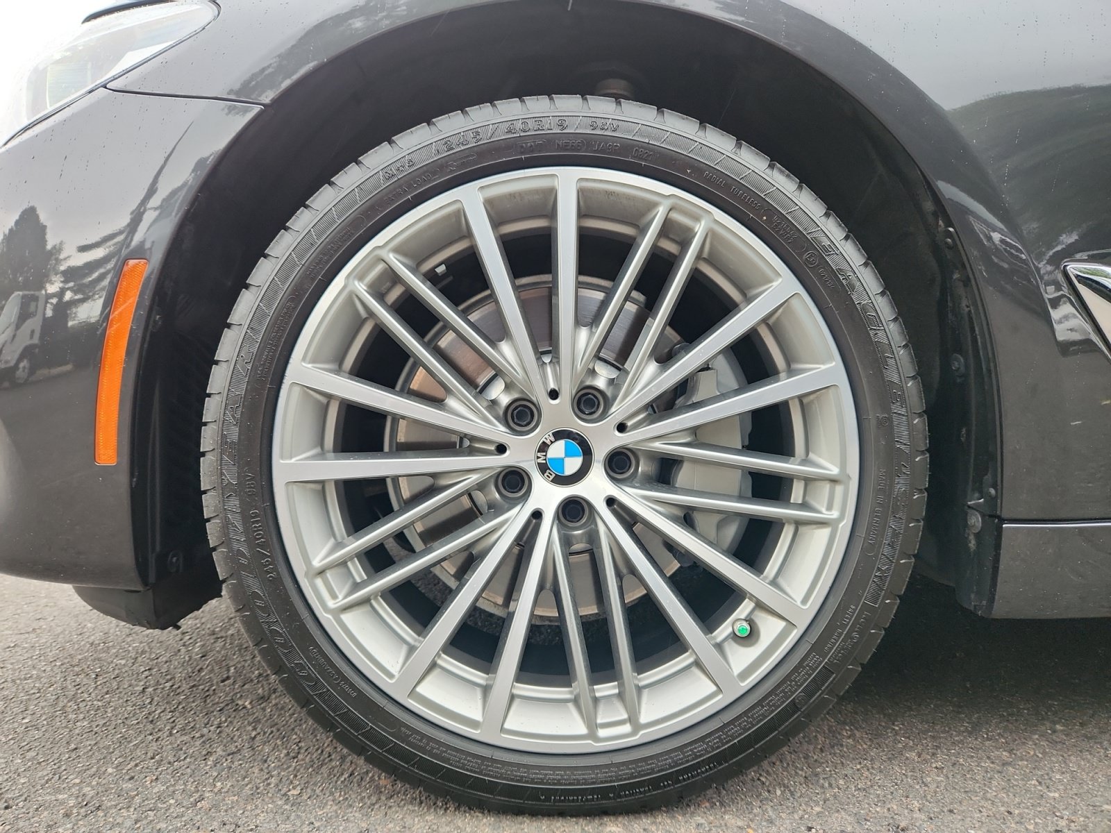 Used 2020 BMW 530i xDrive w/ M Sport Package AWD/4WD image 24
