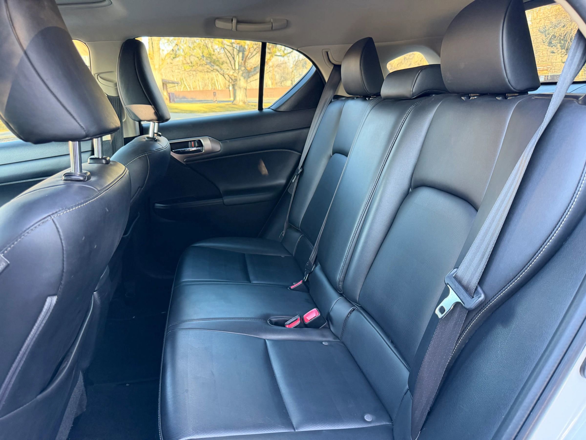 Used 2014 Lexus CT 200h Premium image 35