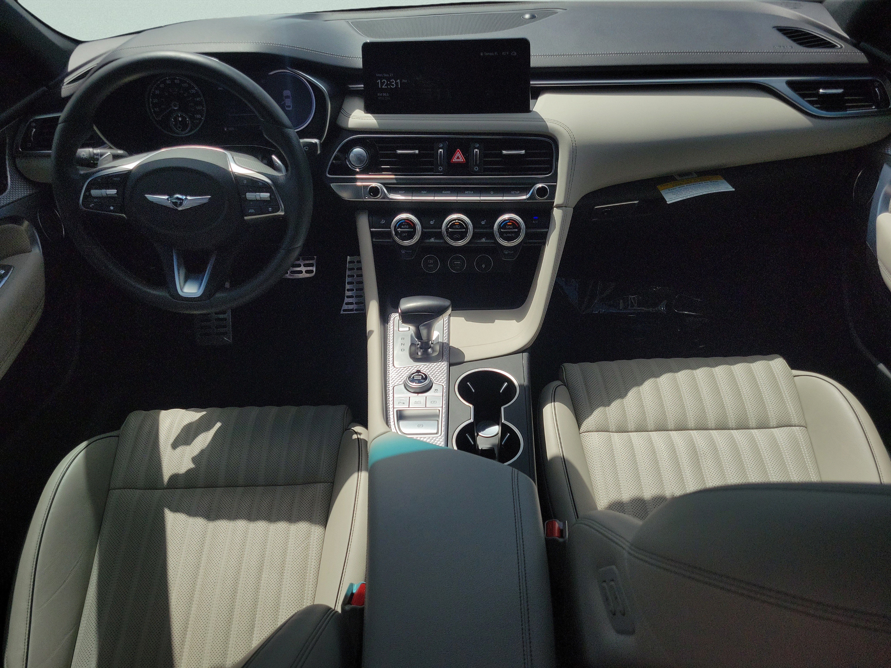 Used 2023 Genesis G70 2.0T w/ Sport Prestige Package RWD image 11