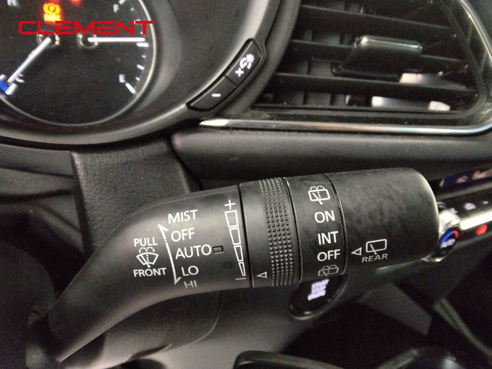 Used 2024 MAZDA CX-30 AWD 2.5 S w/ Premium Package image 17