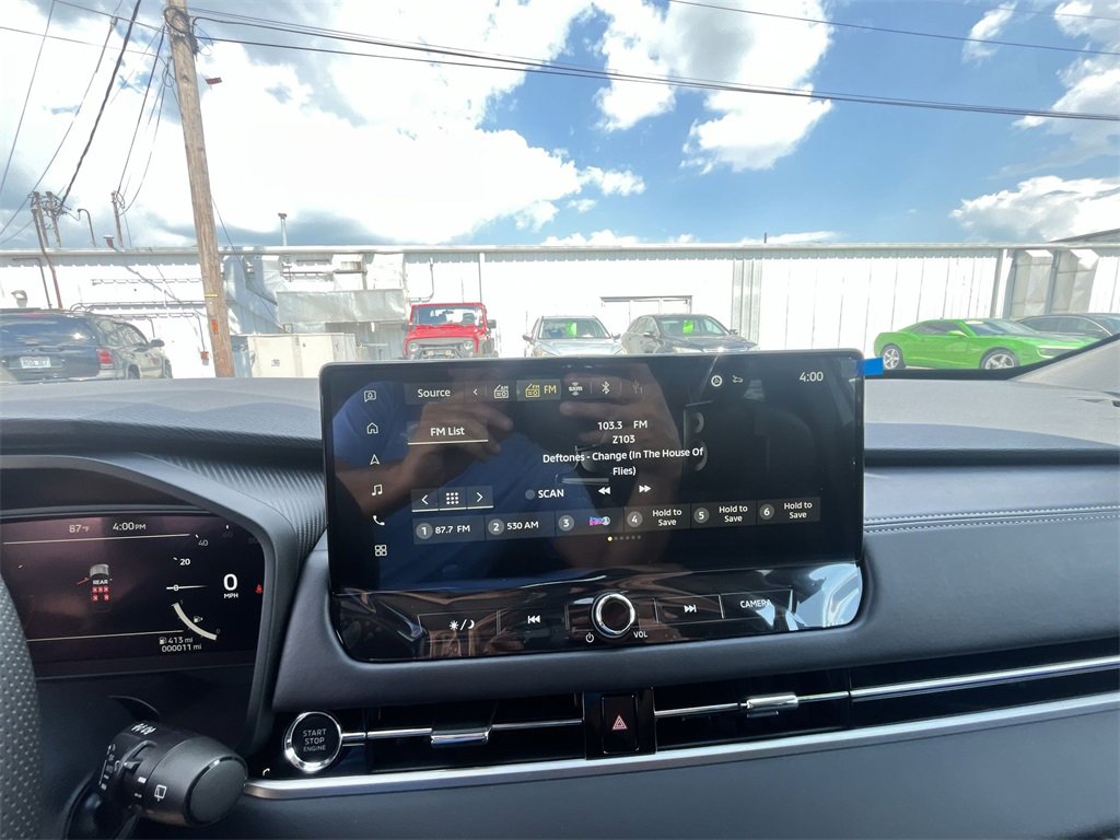 New 2025 Mitsubishi Outlander SE image 16