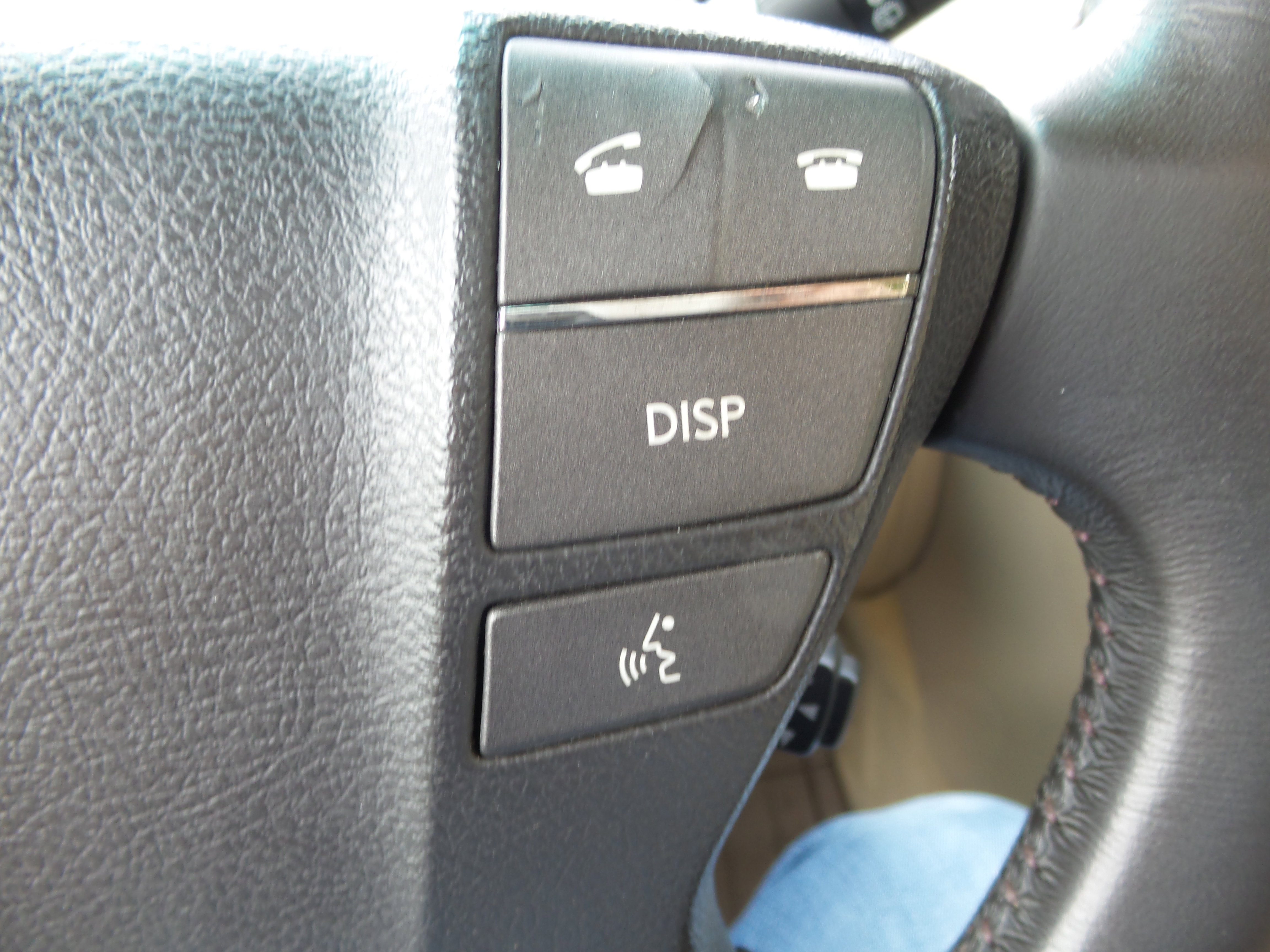 Used 2011 Lexus LX 570 4WD image 20