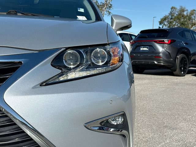 Used 2017 Lexus ES 350 image 9