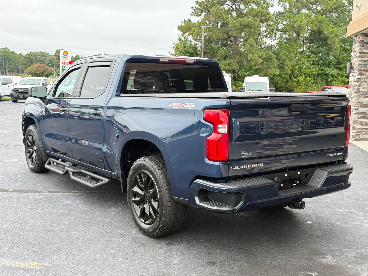 Used 2019 Chevrolet Silverado 1500 Custom w/ Custom Value Package image 3