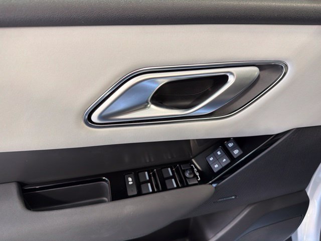 Used 2025 Land Rover Range Rover Velar Dynamic SE AWD/4WD image 10