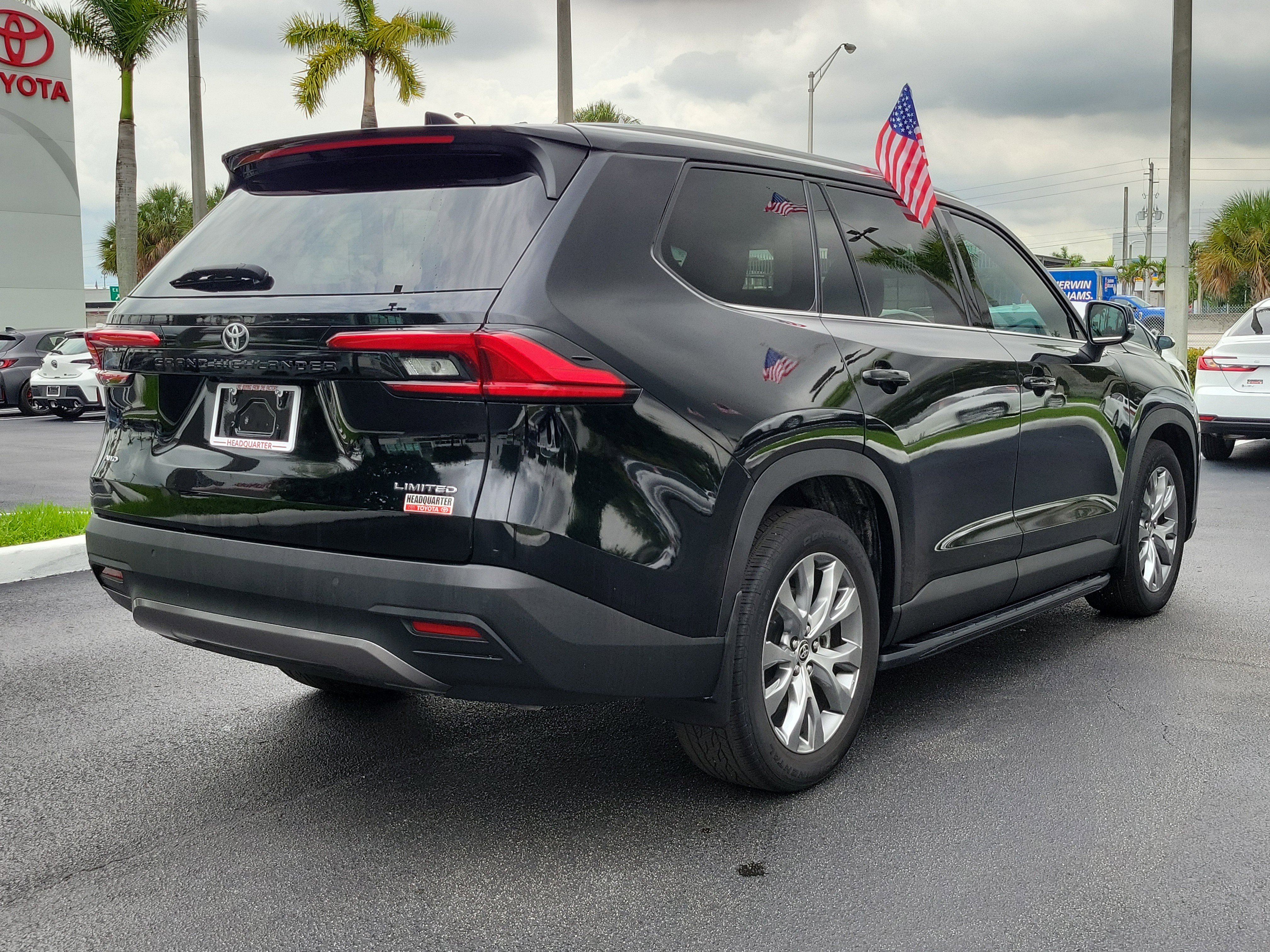 Used 2024 Toyota Grand Highlander XLE image 11