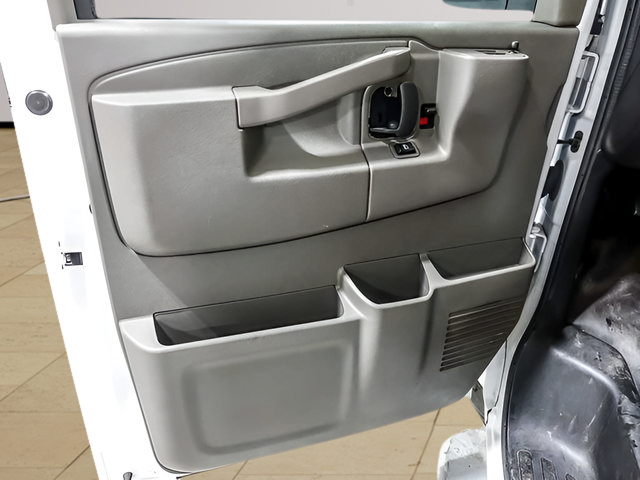 Used 2025 Chevrolet Express 2500 w/ Driver Convenience Package RWD image 17