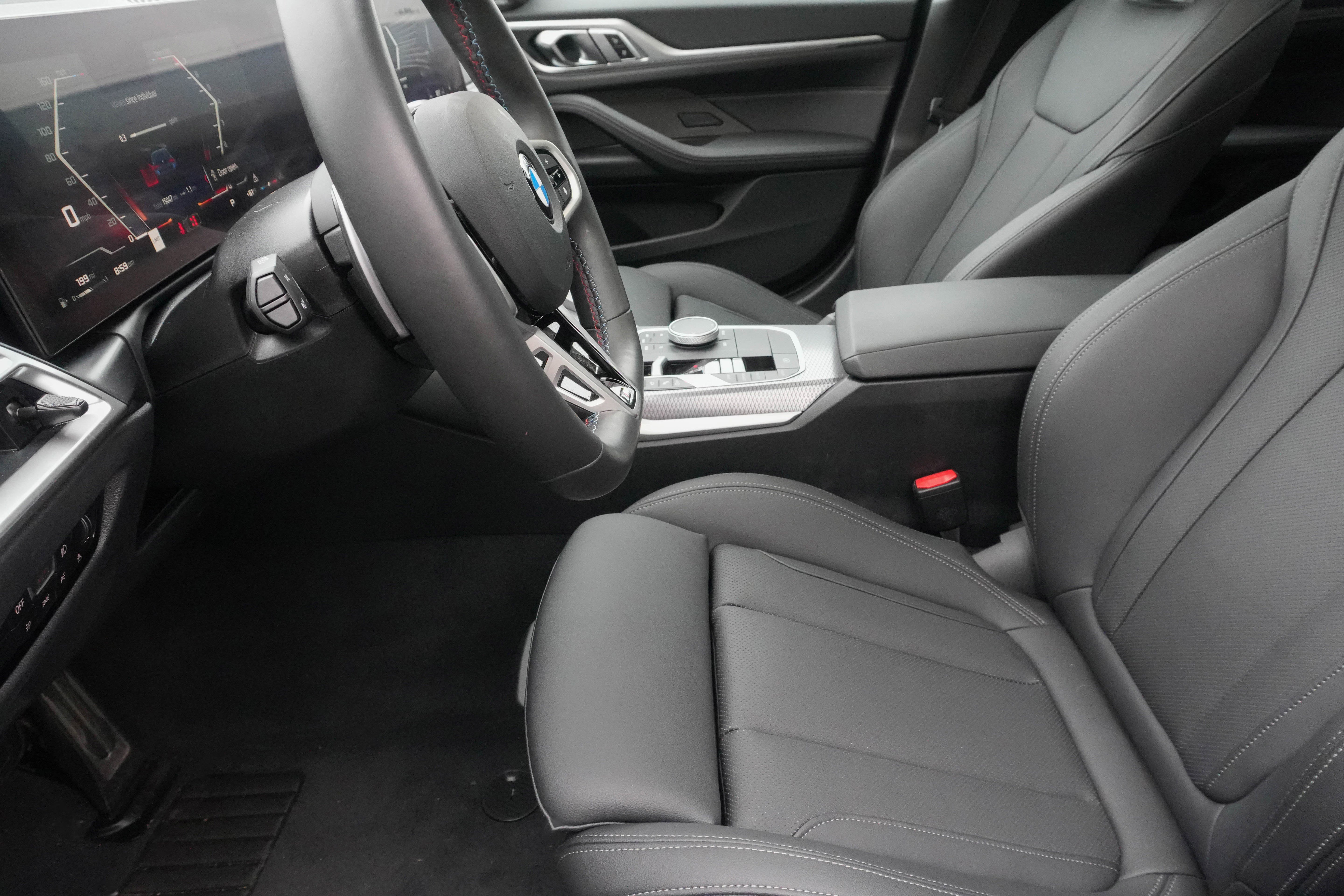 Certified 2025 BMW M440i image 12